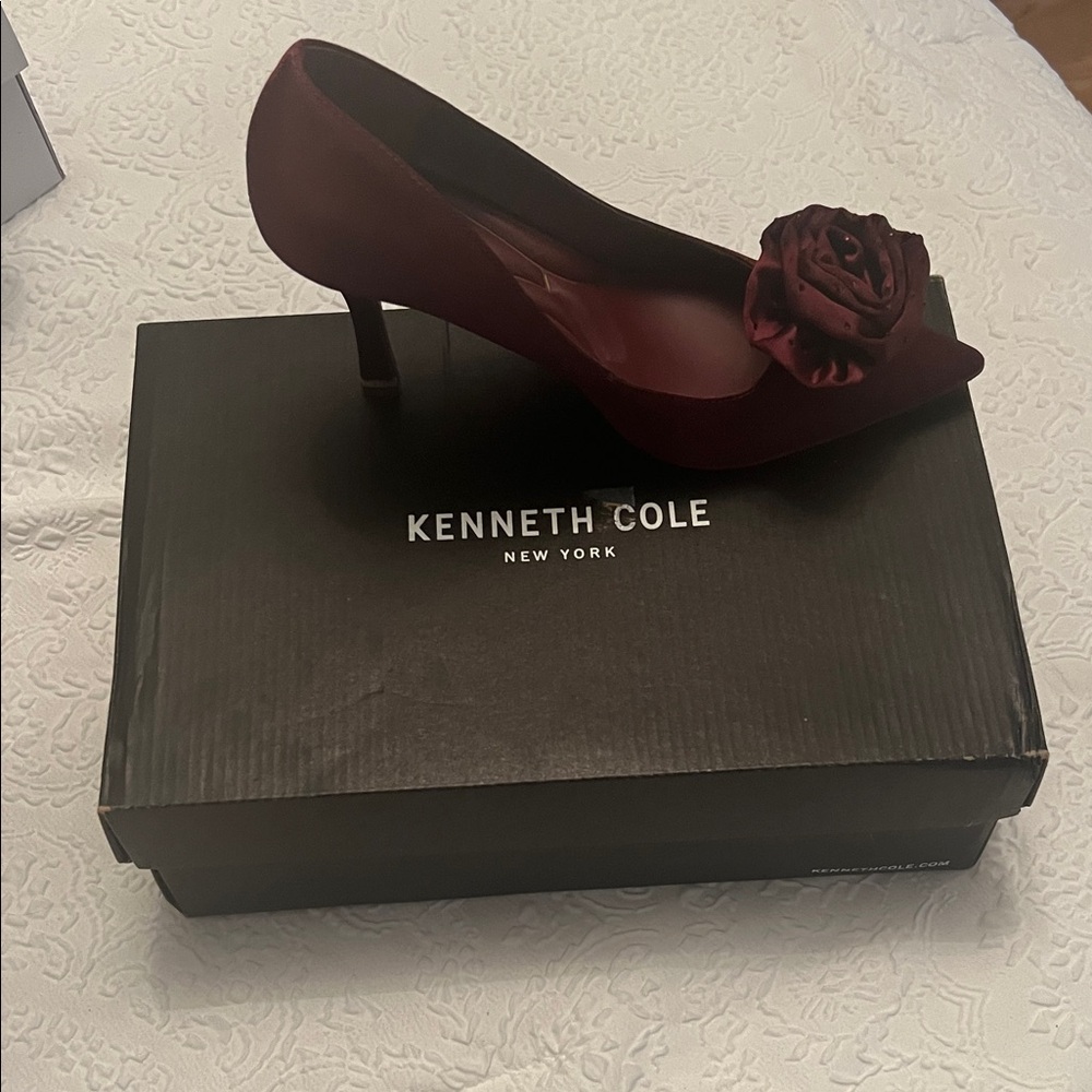Kenneth Cole Women's Romi Rosette Slip-On Pumps